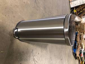 lot 33 image: Stylewell 30 L Stainless Steel Round Step Can Customer Returns See Pictures