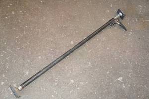 lot 238 image: Load Retainer Bar