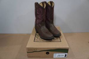 lot 263 image: Smoky Mountain Youth Boots -Size 4