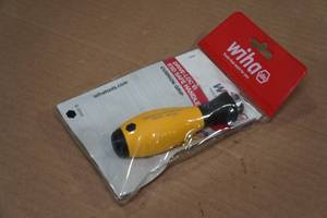lot 269 image: Wiha Drive-Loc VI ESD Safe Handle