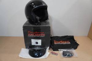 lot 278 image: Daytona DOT Daytona Cruiser Motorcycle Helmet -Large, Hi Gloss Black
