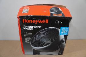 lot 292 image: Honeywell Turboforce Power Air Circulating Fan