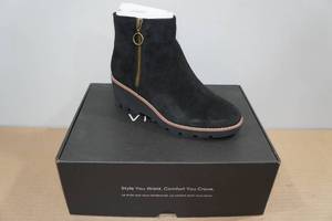 lot 295 image: Vionic Hazal Womens Wedge Booties -Size 6.5