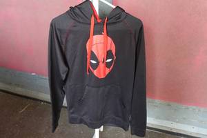 lot 391 image: Deadpool Sweat Shirt -Small