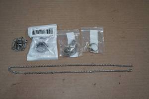 lot 10 image: 2 Size 10 Skull Rings and Necklaces