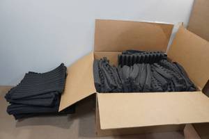 lot 22 image: 80 Sound Proofing 12x12 Squares