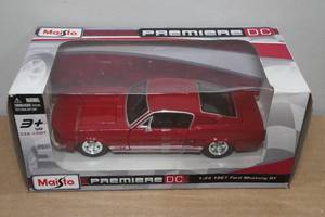 lot 31 image: Maisto Premiere DC 1967 Ford Mustang GT 124 Die Cast Model