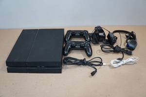 lot 39 image: Sony PlayStation 4 Gaming Console with Accessories - 500GB