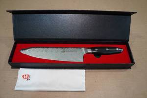 lot 88 image: Tuo Cutlery Black Hawk 8 Chef Knife
