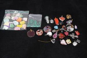lot 111 image: Assorted Pendants