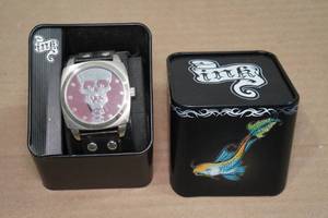 lot 115 image: Ink Watch - Skull