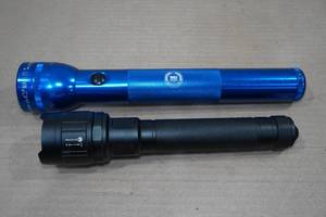 lot 141 image: 2 Flashlights