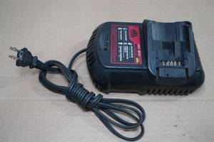 lot 164 image: Mac Tools 1220V Battery Charger