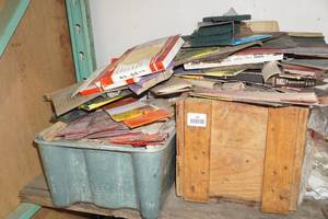 lot 398 image: Large Assortment of Sandpaper