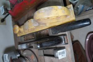 lot 402 image: Automotive Body Finishing Tools