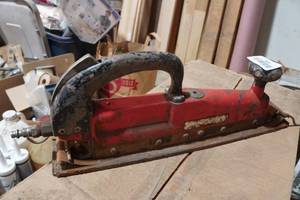 lot 403 image: Automotive In-Line Air Sander
