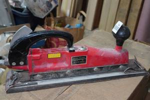lot 404 image: Automotive In-Line Air Sander