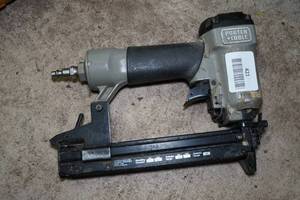 lot 421 image: Porter-Cable 18 Gauge Air Stapler