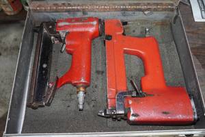 lot 426 image: 2 Air Fasteners