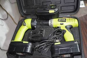 lot 427 image: Kawasaki Cordless Drill and Light
