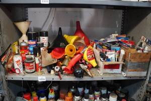 lot 272 image: Assorted Adhesives and Funnels
