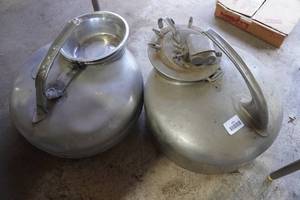 lot 441 image: 2 Surge Bucket Milkers
