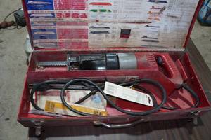 lot 447 image: Milwaukee Corded Sawzall