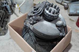 lot 474 image: Pond Water Fountain with Lights