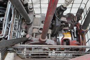 lot 475 image: Assorted Large Pipe Threaders
