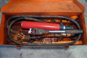 lot 506 image: Delco 4-Ton Porta Power