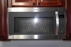 lot 355 image: Whirlpool Over Stove Microwave