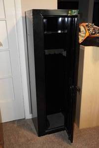lot 342 image: Sentinel 10 Gun Steel Security Cabinet