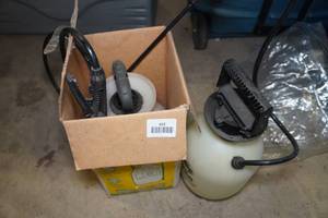 lot 632 image: 2 Yard Sprayers