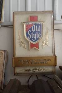 lot 120 image: Heilemans Old Style Beer Sign