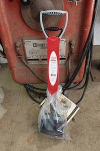 lot 125 image: NEW Heavy Duty Pooper Scooper