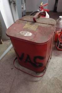 lot 162 image: Oily Rag Storage Container