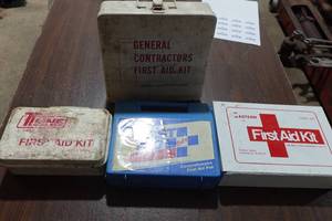 lot 177 image: First Aid Kits