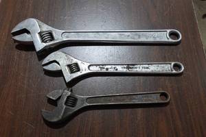 lot 181 image: 3 Large Adjustable Wrenches - 15-24