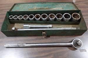 lot 217 image: 34 Drive Socket Set