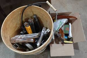 lot 237 image: Assorted Construction Staplers and Staples