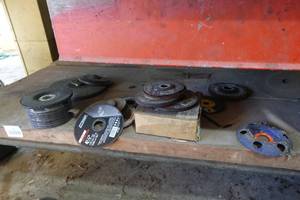 lot 251 image: Assorted Grinding Discs