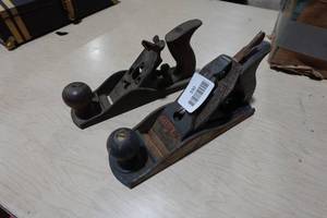 lot 530 image: 2 Vintage Block Planes