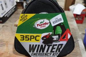 lot 518 image: Turtle Wax Winter Emergency Kit