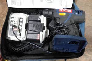 lot 515 image: Ryobi 12V Cordless Drill