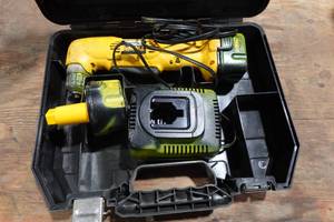 lot 541 image: DeWalt 12V Right Angle Drill