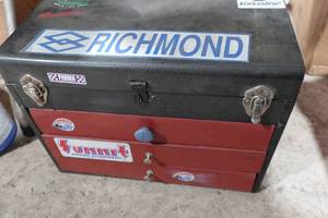 lot 495 image: Toolbox with RC Parts