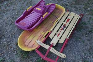 lot 547 image: Winter Sleds