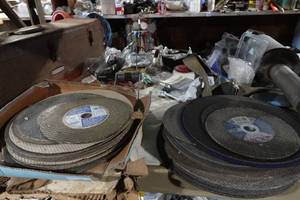 lot 599 image: Cut Off Discs