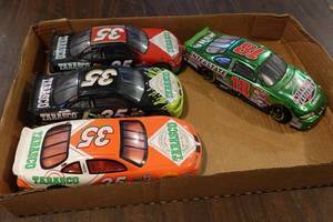 lot 646 image: 124 Scale Nascar Die Casts