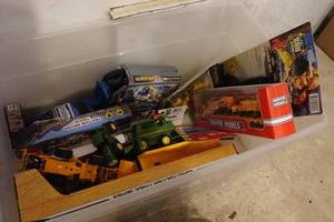 lot 651 image: Toy Vehicles - Construction Equipment, Tractors, Toy Gun